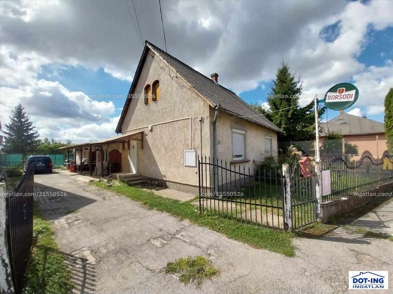 Listing photo