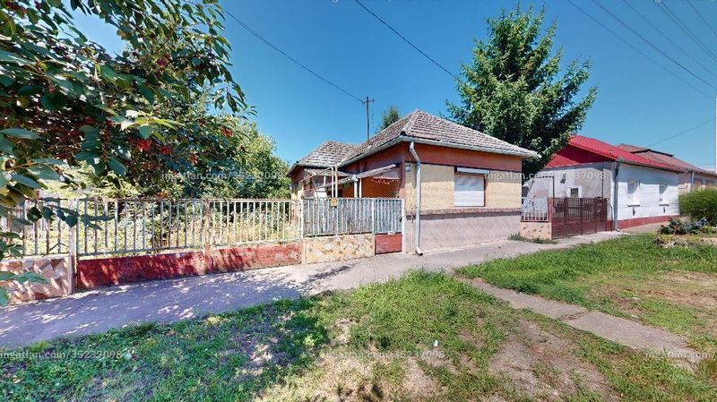 Listing photo
