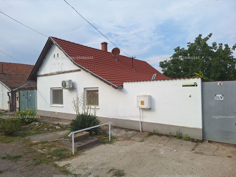 Listing photo