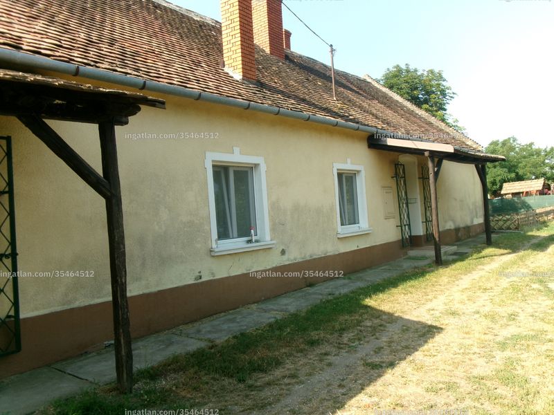 Hirdetés fotója