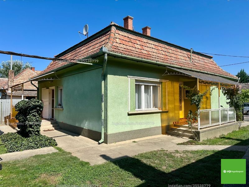 Listing photo