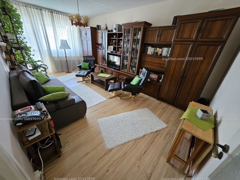 Listing photo
