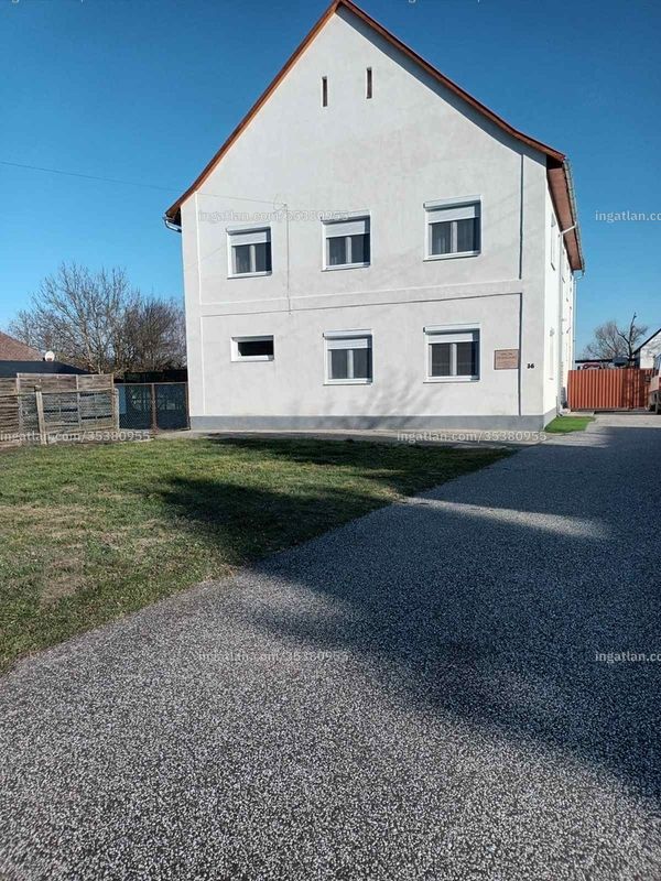 Listing photo