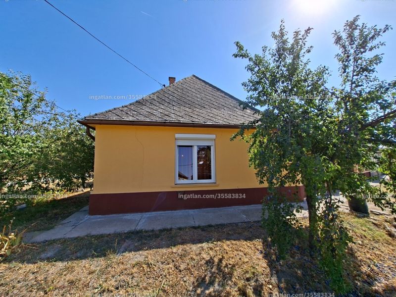 Listing photo