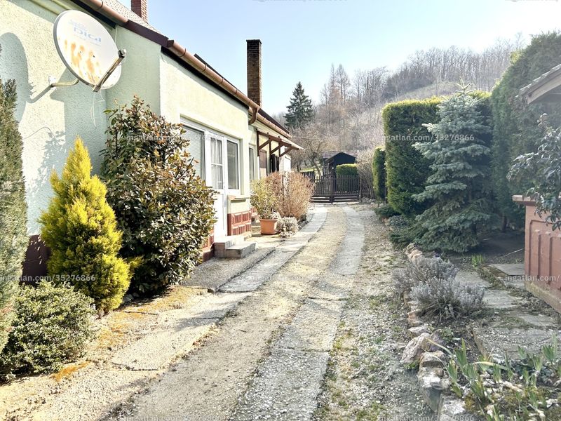 Listing photo