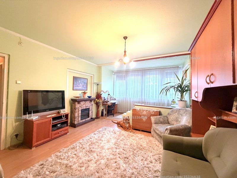 Listing photo