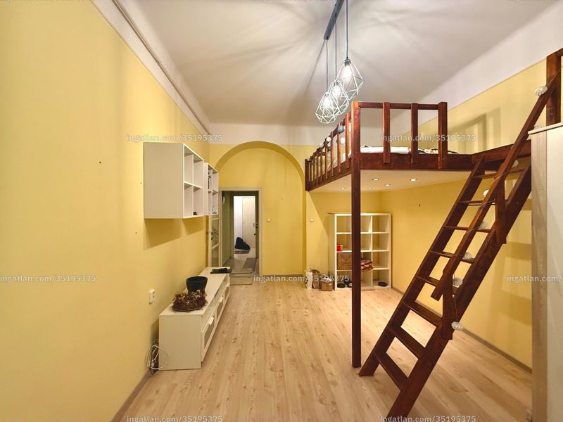 Listing photo