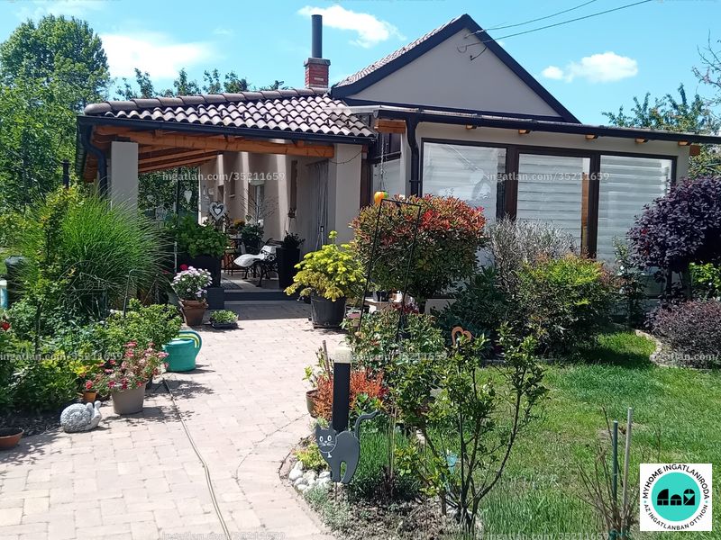Listing photo