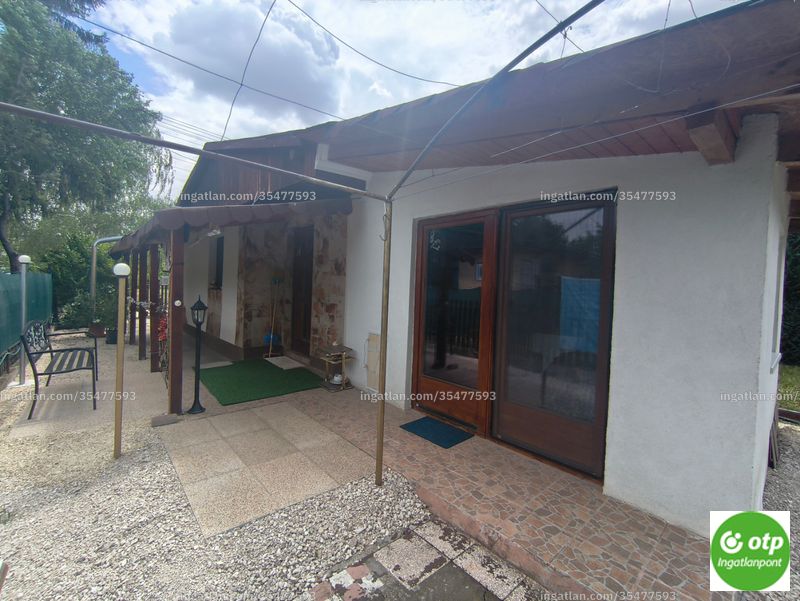 Listing photo