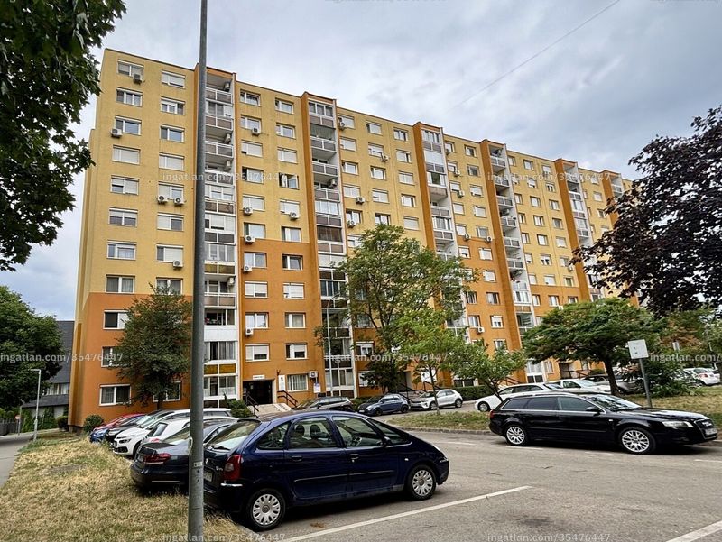 az épület kívülről
