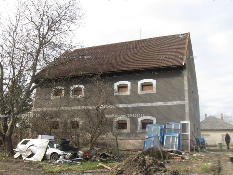 Listing photo