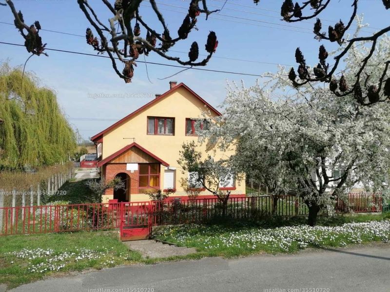 Listing photo