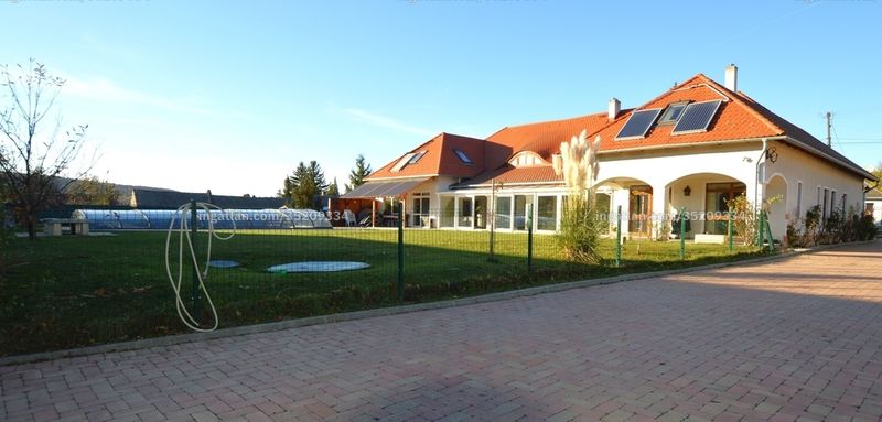 Hirdetés fotója