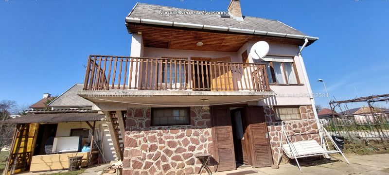 Listing photo