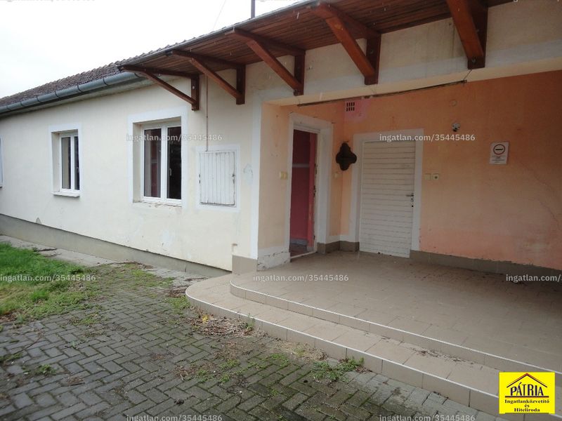 Listing photo