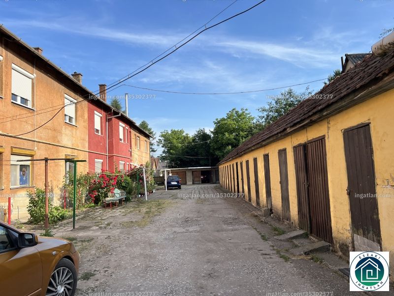 Listing photo