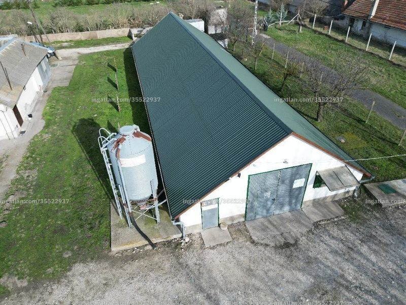 Listing photo
