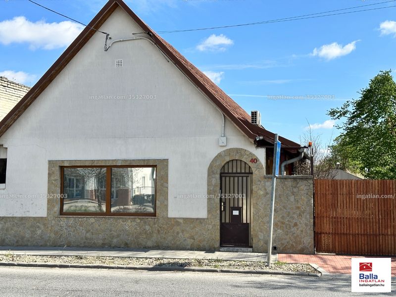 Listing photo