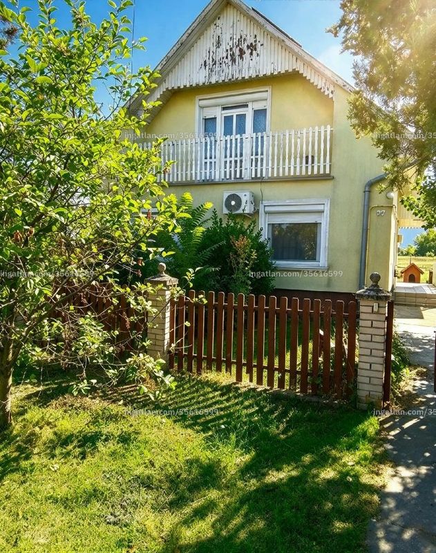 Listing photo