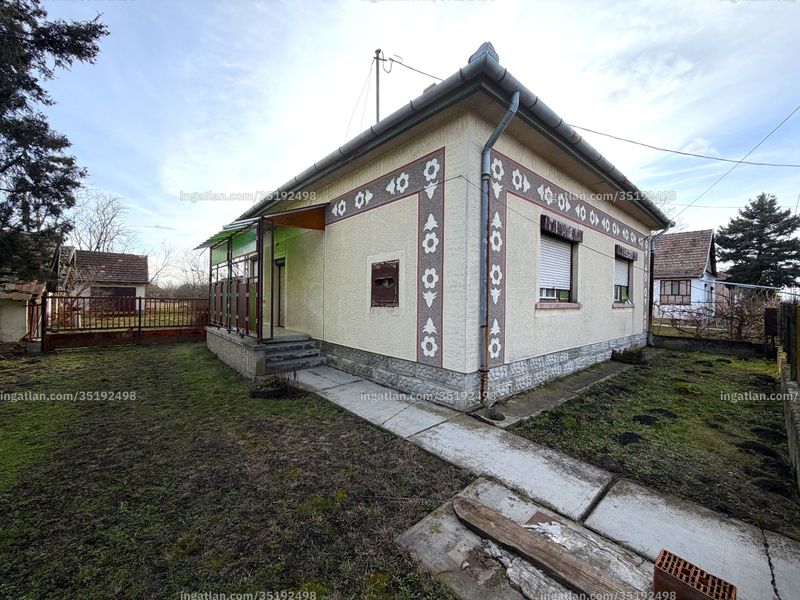 Listing photo