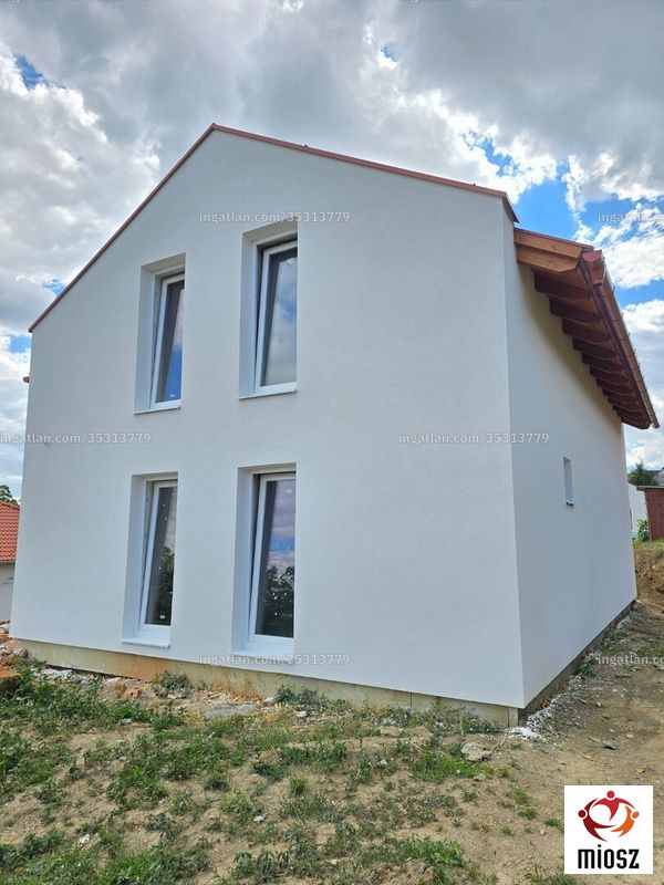 Hirdetés fotója