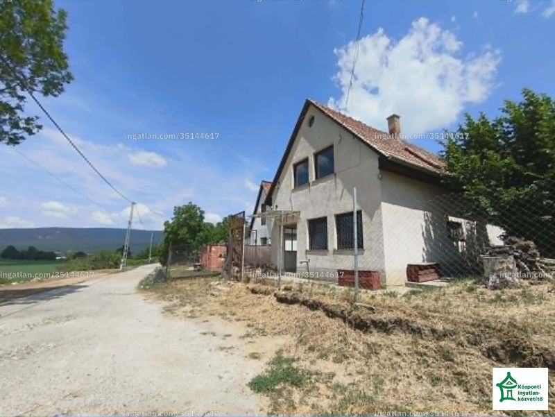 Listing photo