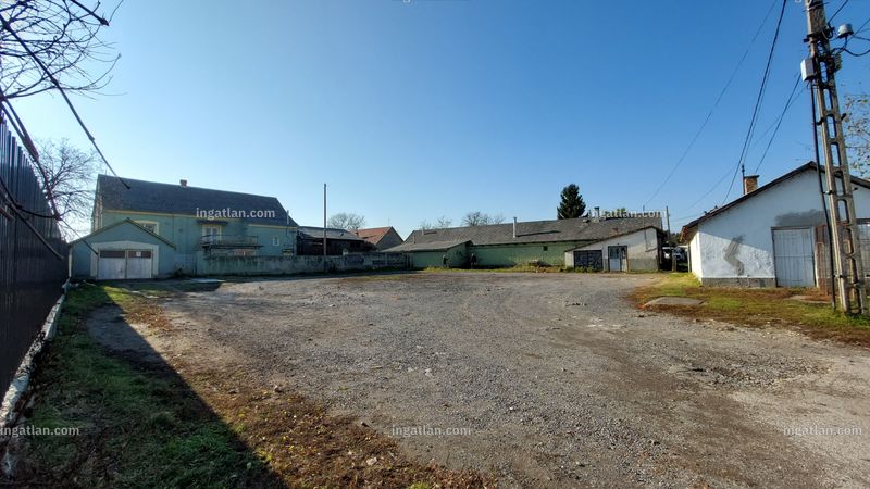 Listing photo