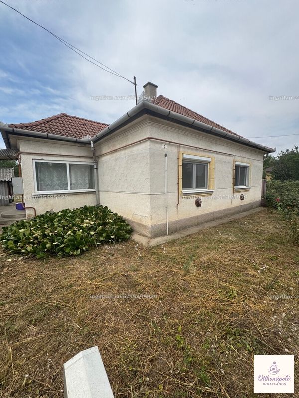Listing photo