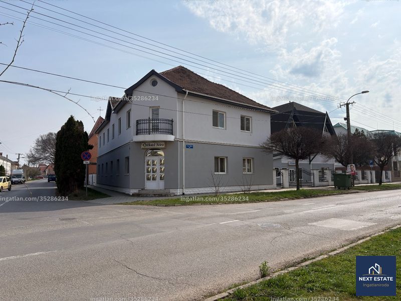 Listing photo