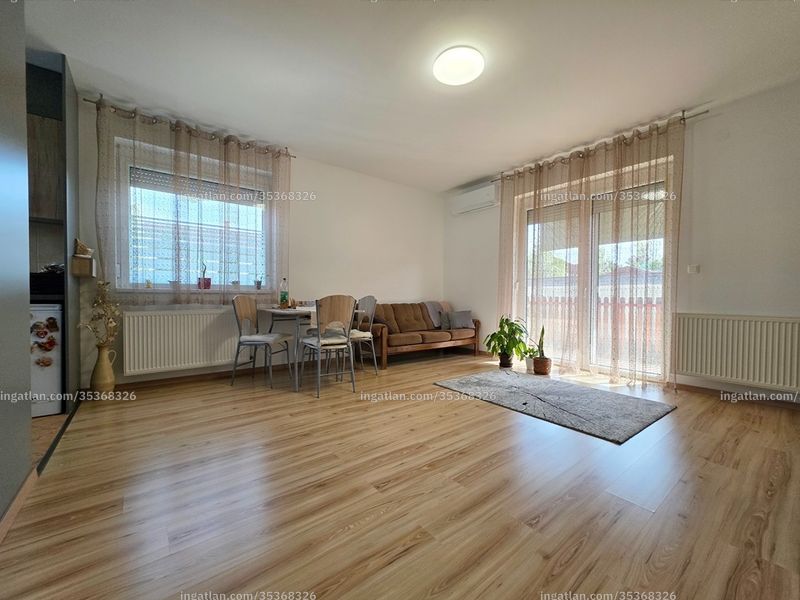 Listing photo