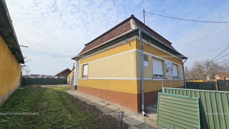 Hirdetés fotója
