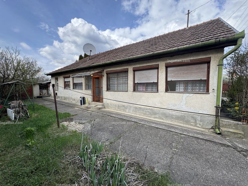 Listing photo