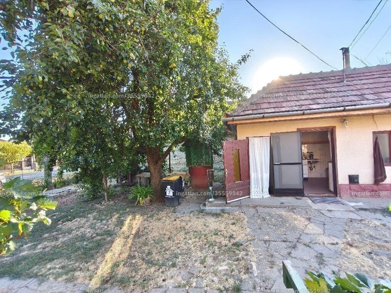 Listing photo