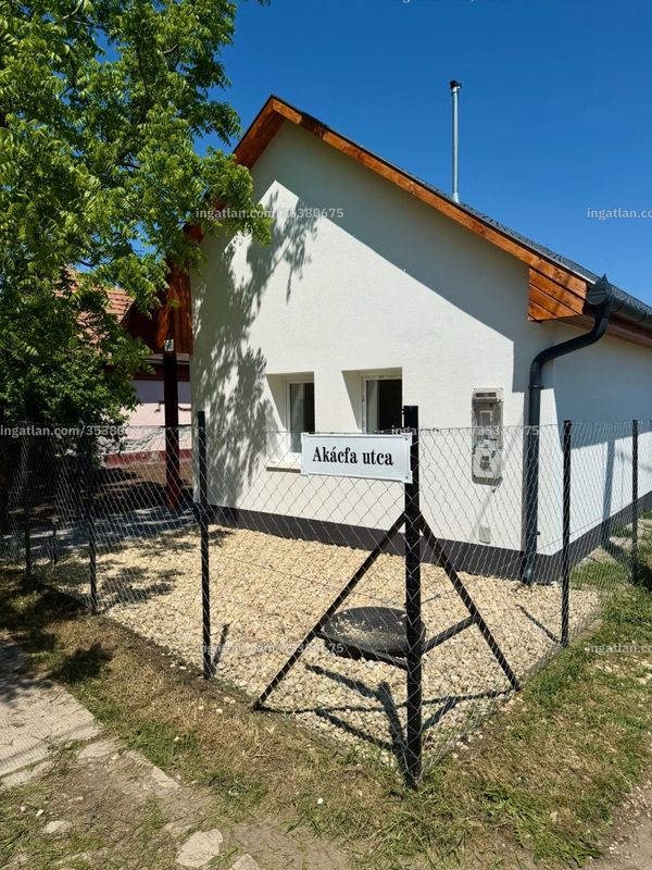 Hirdetés fotója
