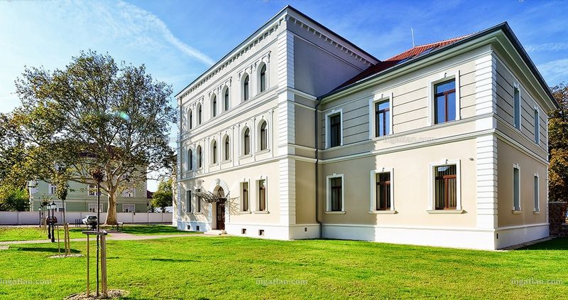 az épület kívülről