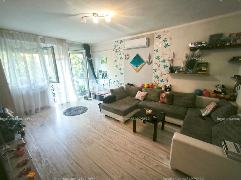 Listing photo