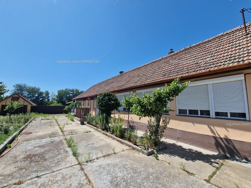 Listing photo