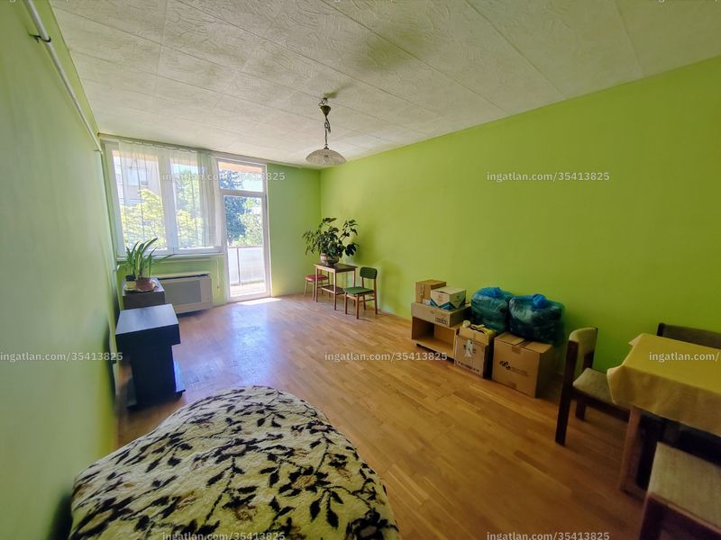 Listing photo