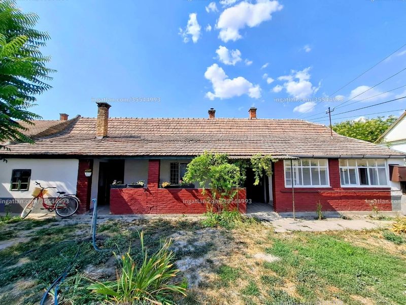 Listing photo