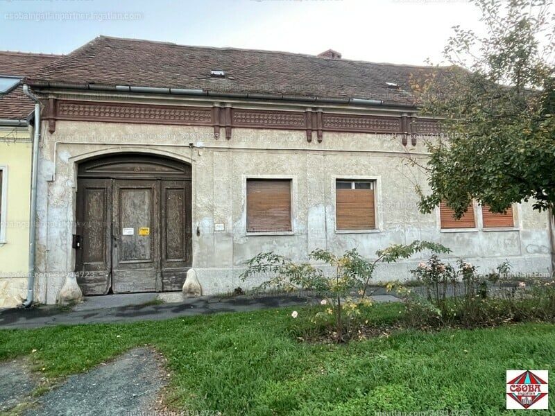 Listing photo