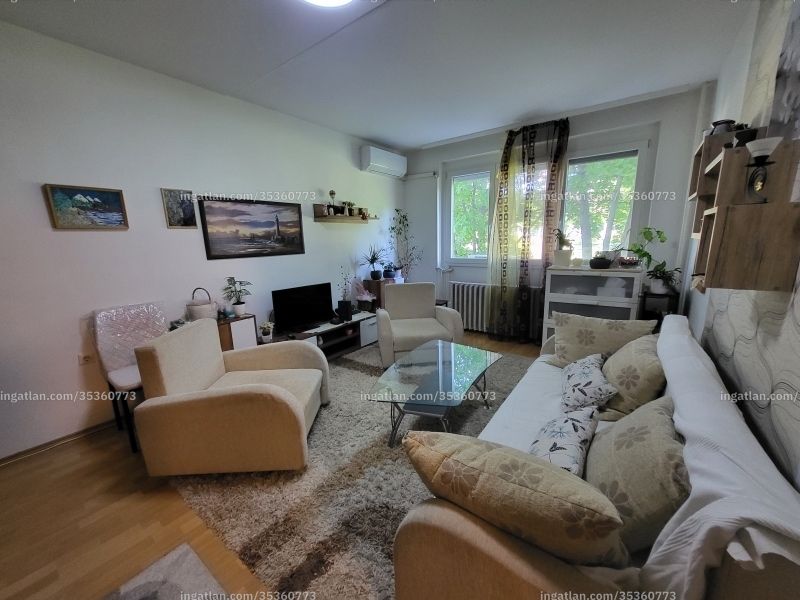 Listing photo