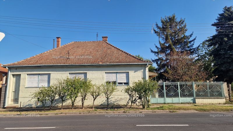 Listing photo