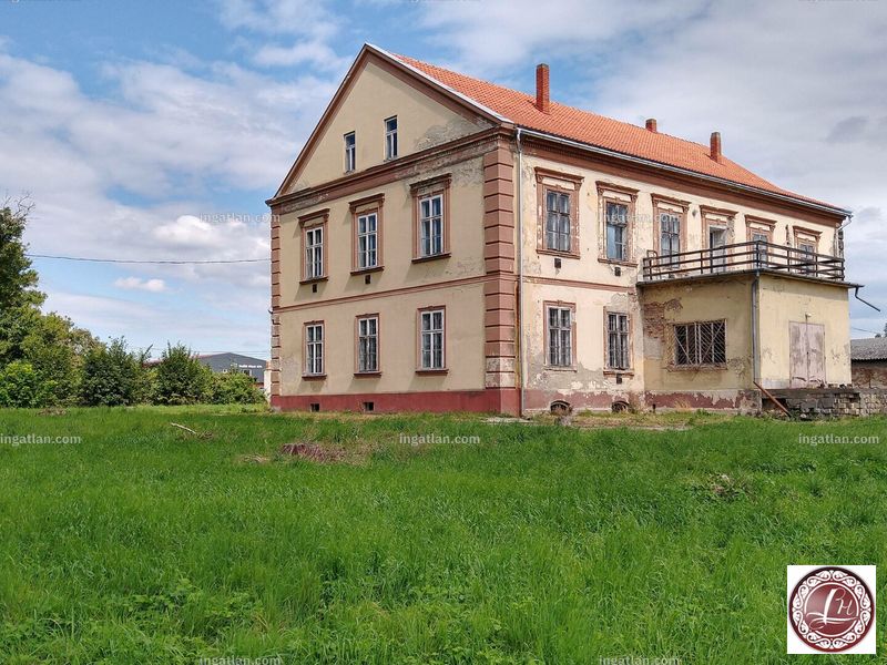 Listing photo