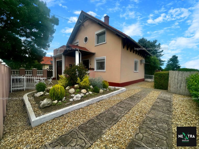 Hirdetés fotója