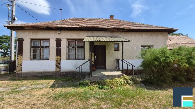 Listing photo