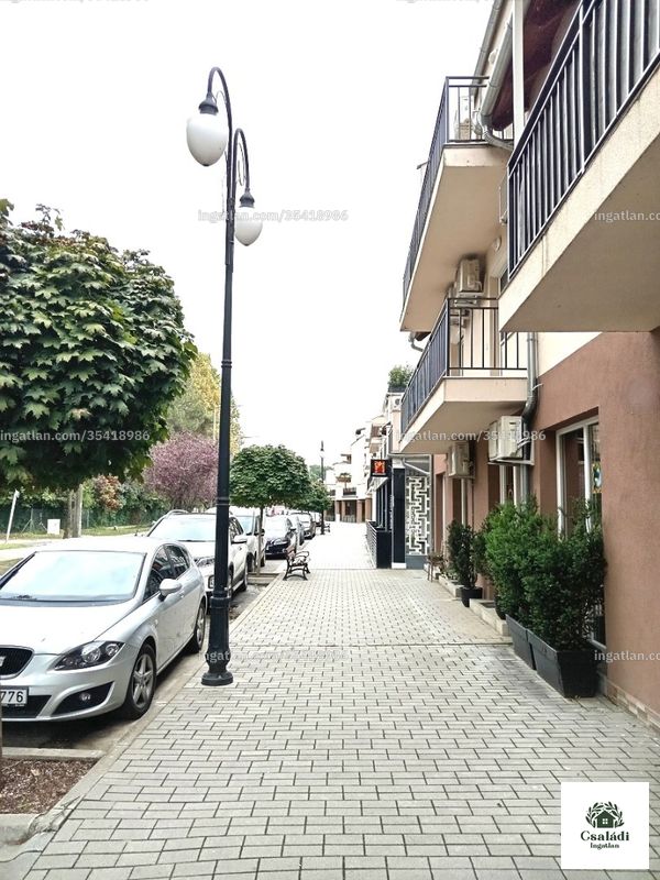 Listing photo