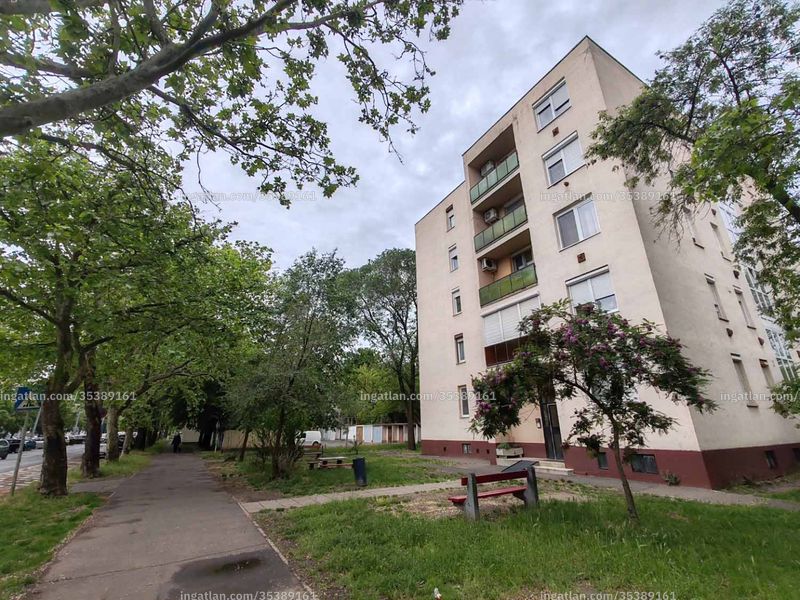 az épület kívülről