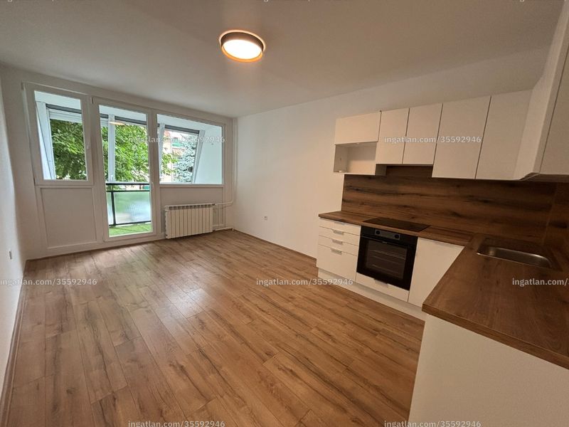 Listing photo