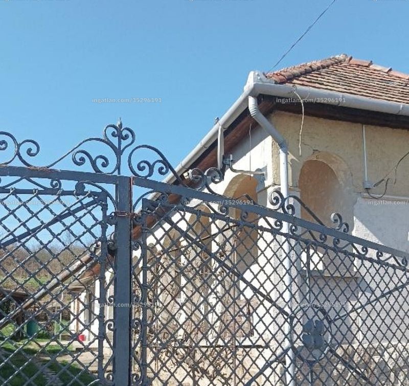 Listing photo
