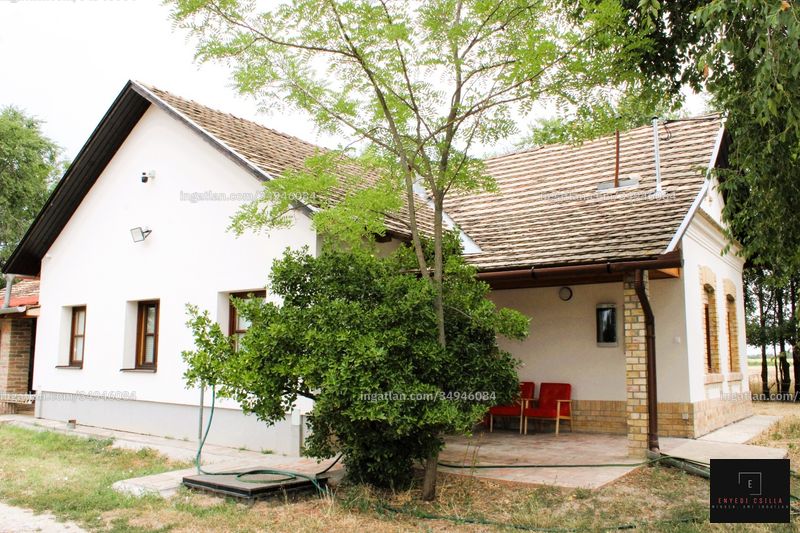 az épület kívülről